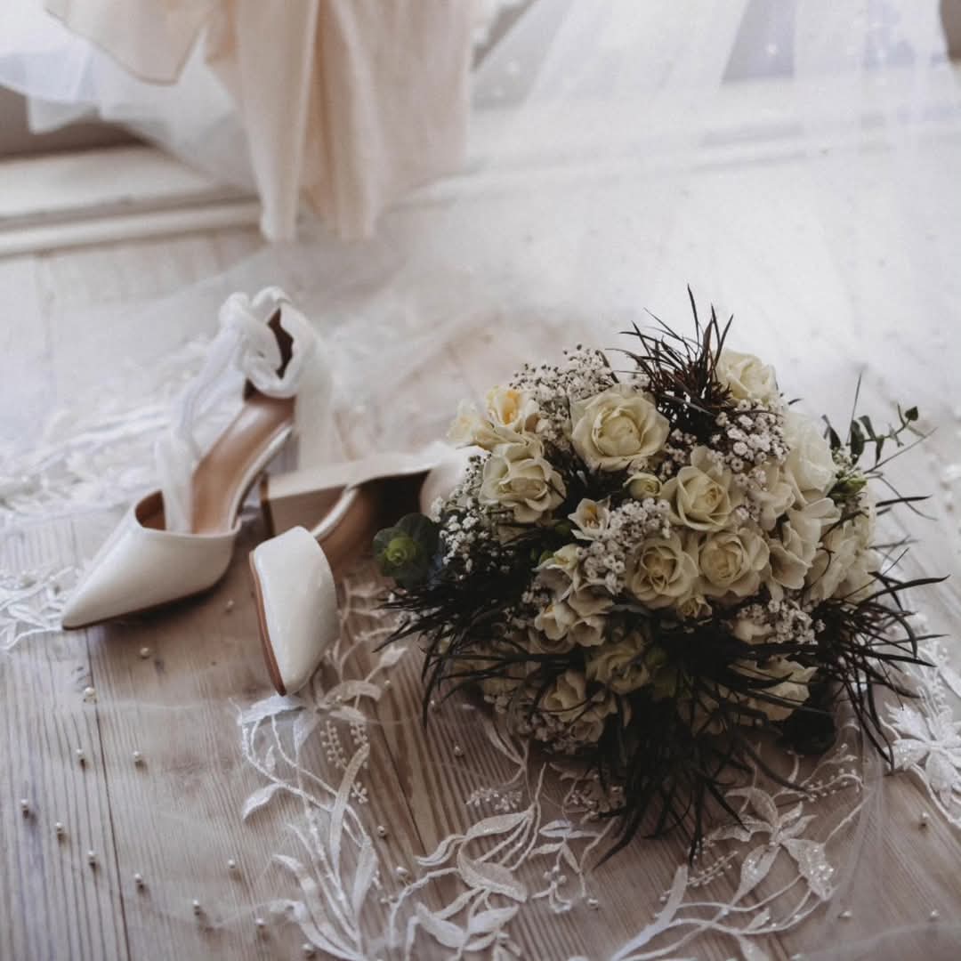 🌿 Buchete și accesorii florale